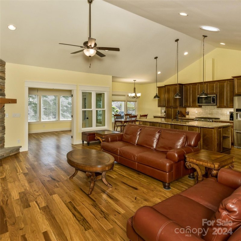 Property image 5 at 117 Whistlewood Lane, Hendersonville, NC 28739