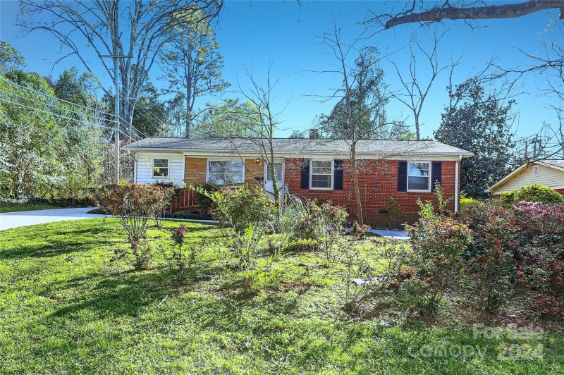 2038 Sandhurst Drive