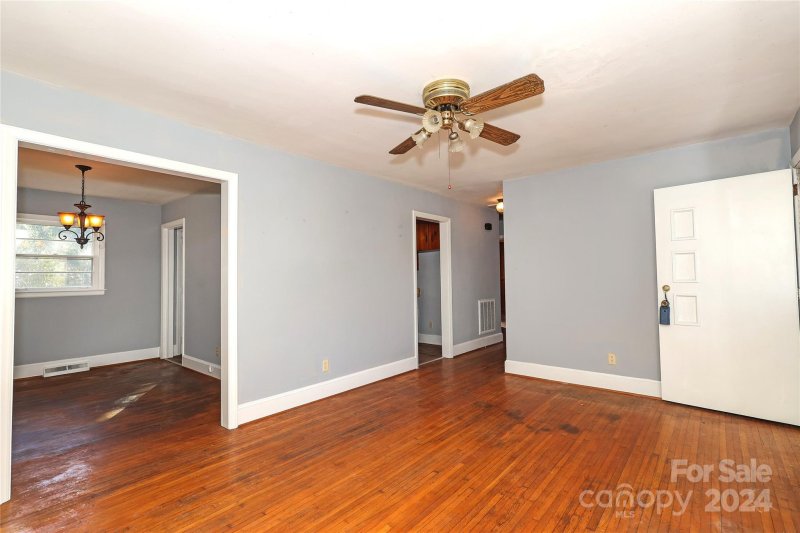 Property image 5 at 2038 Sandhurst Drive, Charlotte, NC 28205