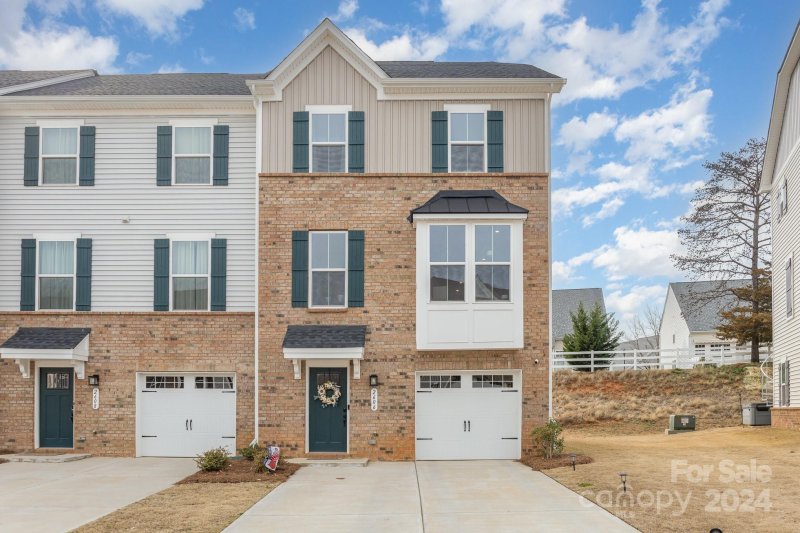 2606 Grantham Place Drive