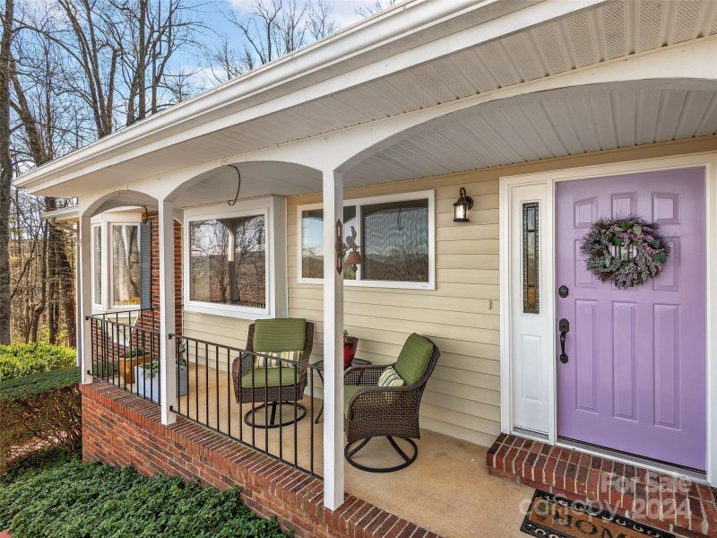 Property image 4 at 808 Summit Farm Lane, Hendersonville, NC 28739