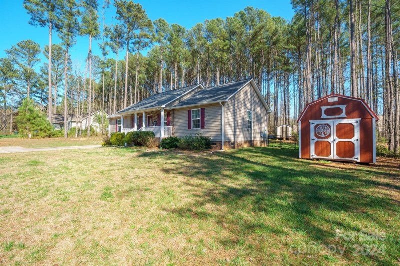 Property image 3 at 106 Mel Lane, Crouse, NC 28033