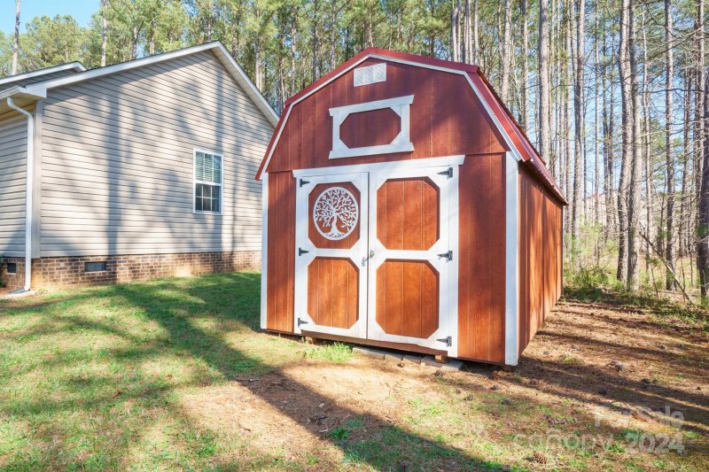 Property image 5 at 106 Mel Lane, Crouse, NC 28033