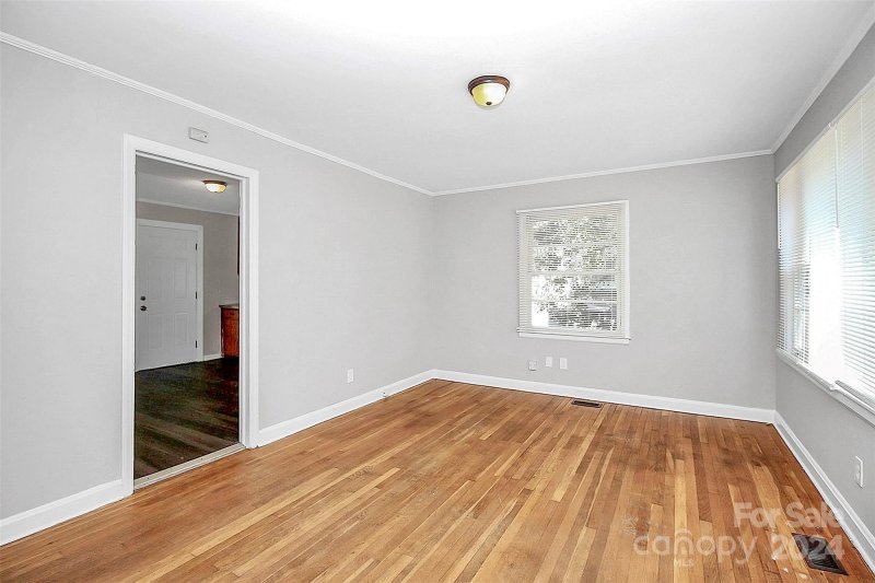 Property image 2 at 4317 Welling Avenue, Charlotte, NC 28208