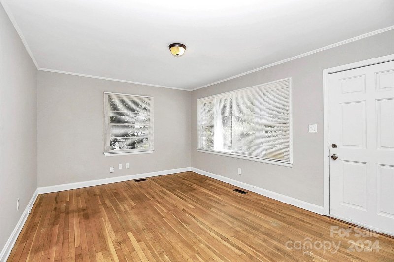 Property image 3 at 4317 Welling Avenue, Charlotte, NC 28208