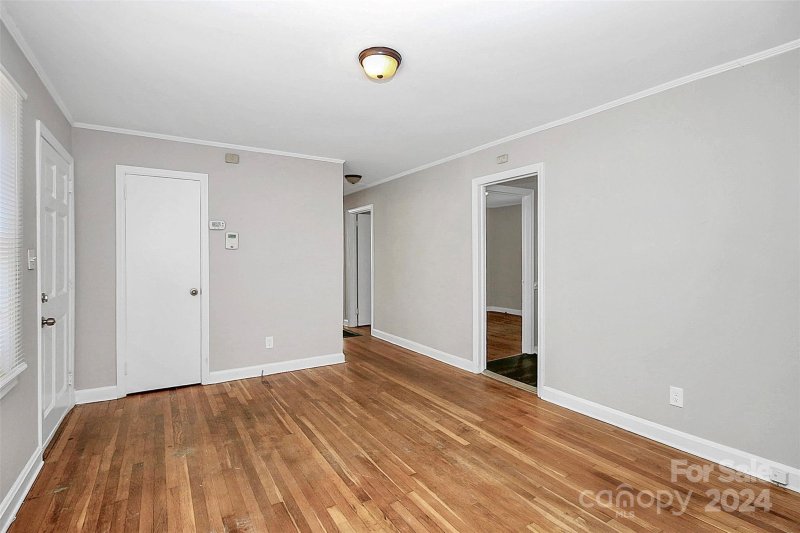 Property image 4 at 4317 Welling Avenue, Charlotte, NC 28208