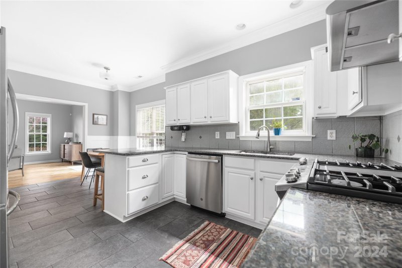 Property image 4 at 11812 Pheasant Lane, Charlotte, NC 28277