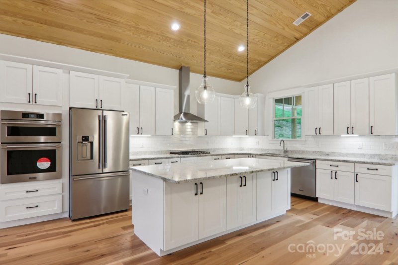 Property image 5 at 38 Maple Knoll Drive, Hendersonville, NC 28792