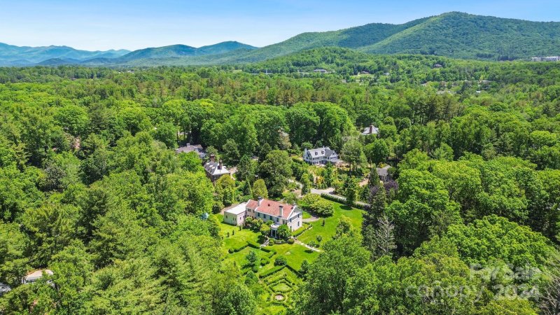 Property image 3 at 7 Westwood Road, Asheville, NC 28803