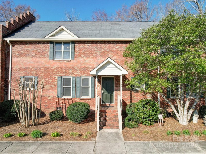 Property image 2 at 1146 Crestmont Drive, Concord, NC 28025