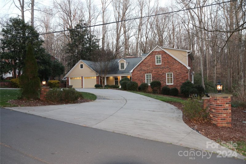 Property image 2 at 531 Saint Cloud Drive, Statesville, NC 28625