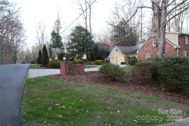 Property image 5 at 531 Saint Cloud Drive, Statesville, NC 28625