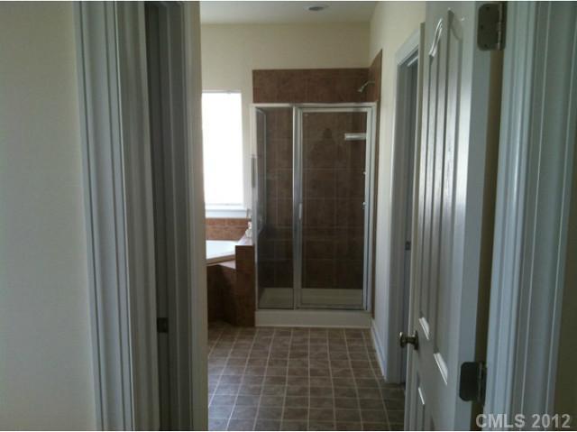 Property image 3 at 11329 Huntington Meadow Lane, Charlotte, NC 28273