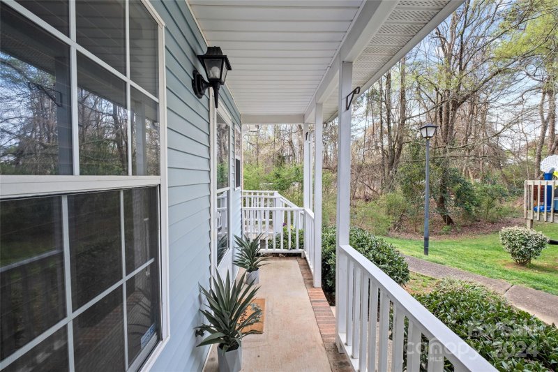 Property image 5 at 6446 Windsor Gate Lane, Charlotte, NC 28215