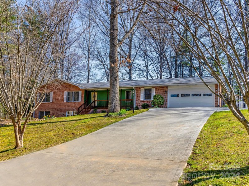 Property image 5 at 133 E Laurel Lane, Etowah, NC 28729