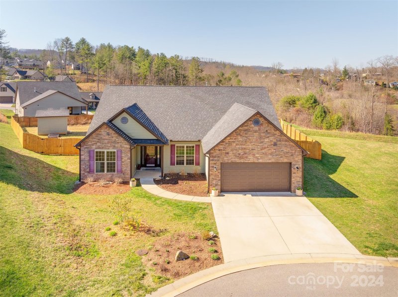 Property image 3 at 32 Checkerberry Court, Weaverville, NC 28787