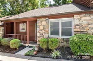 Property image 2 at 18 Pineoak Circle, Etowah, NC 28729