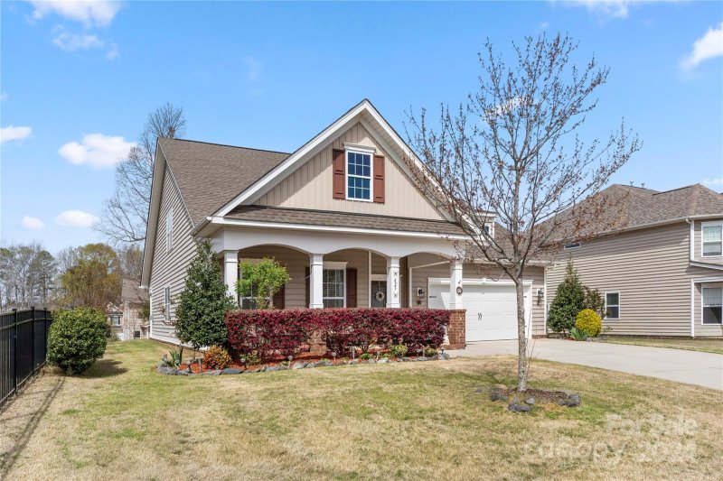 Property image 2 at 423 Castlebury Court, Clover, SC 29710