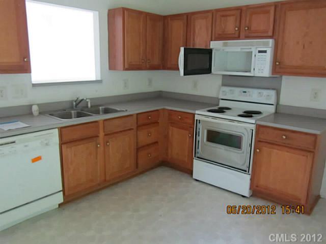 Property image 3 at 348 Touch Me Not Lane, Charlotte, NC 28216