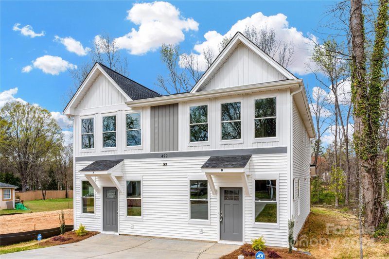 Property image 2 at 452 Dawn Circle, Charlotte, NC 28213