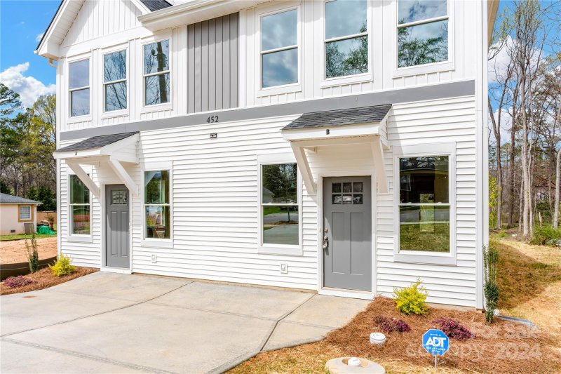 Property image 4 at 452 Dawn Circle, Charlotte, NC 28213