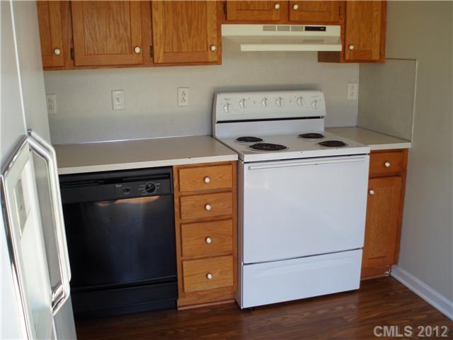 Property image 2 at 334 Touch Me Not Lane, Charlotte, NC 28216