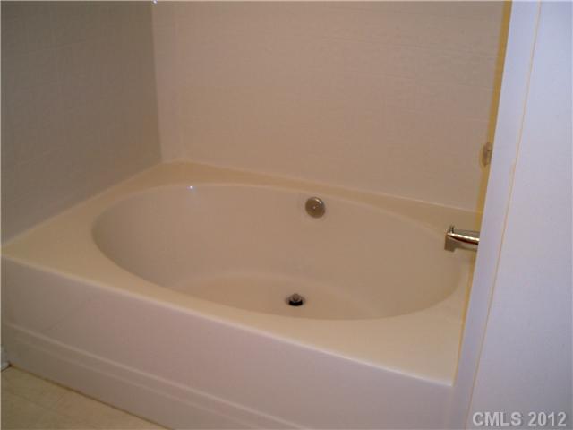 Property image 5 at 334 Touch Me Not Lane, Charlotte, NC 28216