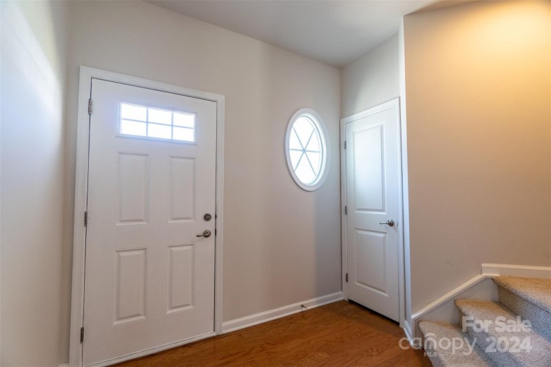 Property image 3 at 2545 Silverthorn Drive, Charlotte, NC 28273