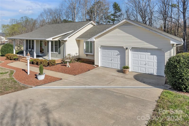 Property image 2 at 130 Dunes Drive, Kings Mountain, NC 28086