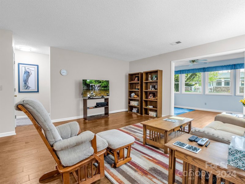 Property image 3 at 305 Dellford Court, Hendersonville, NC 28792