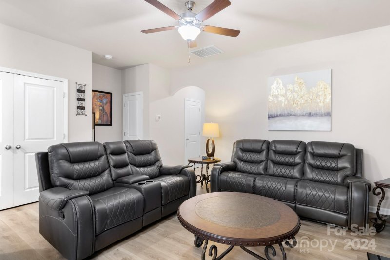 Property image 5 at 7224 Somerford Road, Charlotte, NC 28215