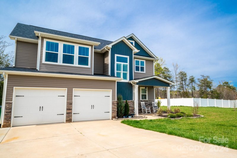 Property image 3 at 117 Spring Creek Drive, Mount Holly, NC 28120