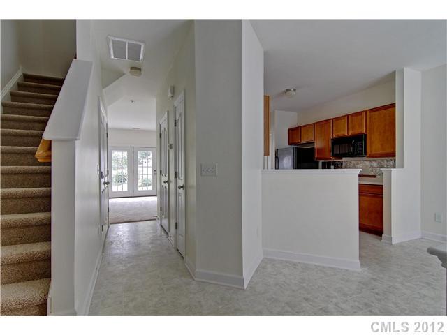 Property image 2 at 526 E Iredell Avenue, Mooresville, NC 28115