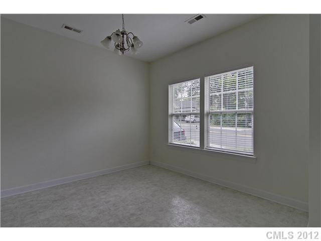 Property image 3 at 526 E Iredell Avenue, Mooresville, NC 28115