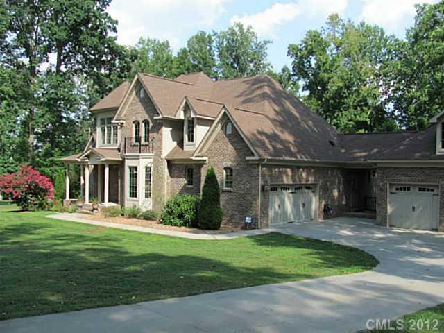 Property image 2 at 228 Cedar Lake Drive, Statesville, NC 28625