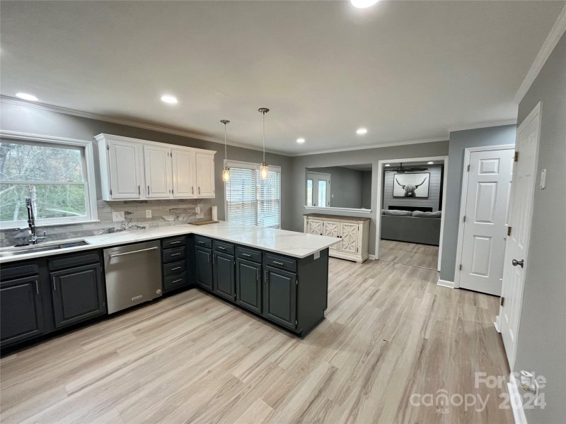 Property image 3 at 2930 5th Street Place, Hickory, NC 28601