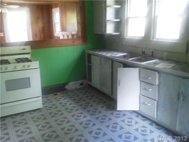 Property image 3 at 1210 W Walnut Avenue, Gastonia, NC 28052