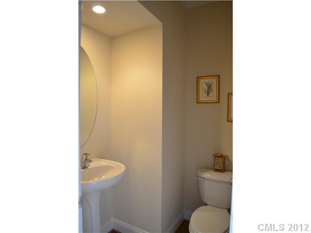 Property image 5 at 2603 Woodsorrel Lane, Charlotte, NC 28213