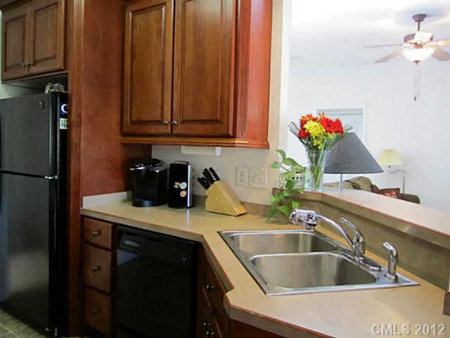 Property image 3 at 2016 Alton Court, Lowell, NC 28098