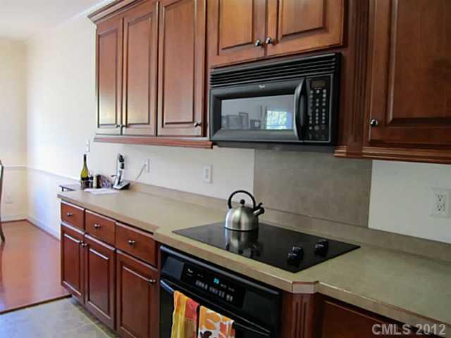 Property image 4 at 2016 Alton Court, Lowell, NC 28098