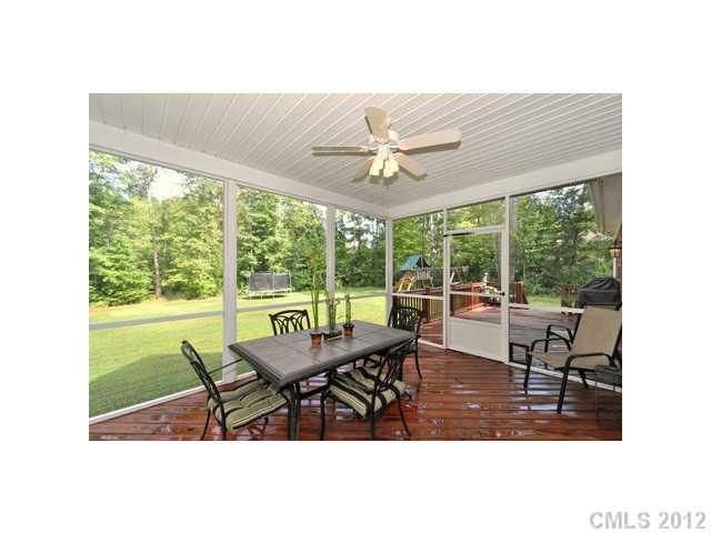 Property image 2 at 505 Little Cove Lane, Lake Wylie, SC 29710