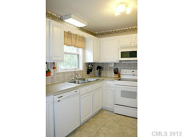 Property image 3 at 11932 Everidge Place, Charlotte, NC 28227