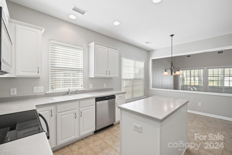 Property image 3 of 8433 Darcy Hopkins Drive in Auburn Place, Charlotte, NC 28277