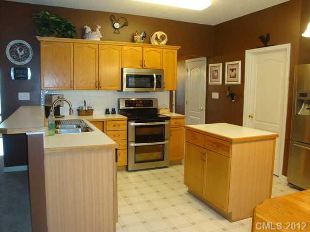 Property image 5 at 7916 White Cliffs Drive, Mint Hill, NC 28227