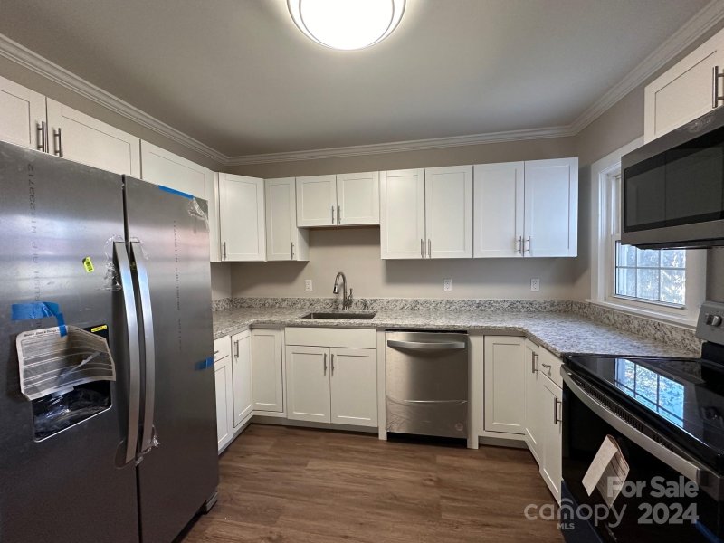 Property image 2 at 520 Kentwood Street, Lenoir, NC 28645