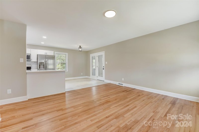 Property image 5 at 2901 Flintridge Drive, Charlotte, NC 28212