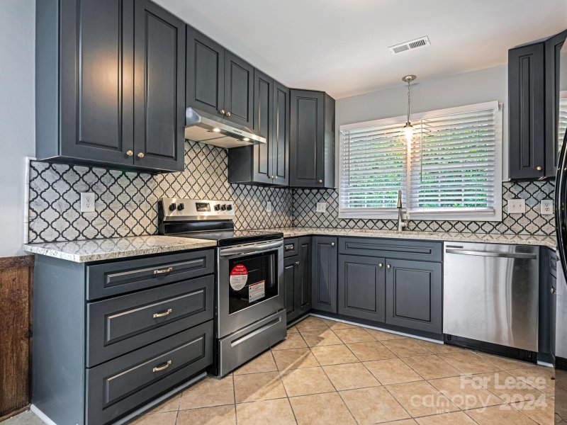 Property image 5 at 7609 King Richard Court, Charlotte, NC 28227