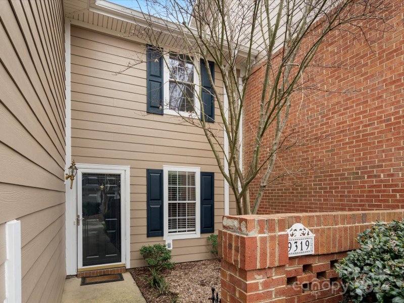 Property image 2 at 9319 S Vicksburg Park Court, Charlotte, NC 28210