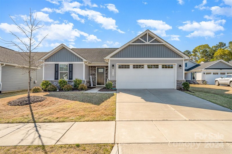 Property image 2 at 4012 Mackinnon Drive, Charlotte, NC 28214