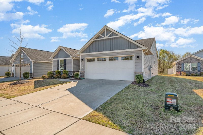 Property image 3 at 4012 Mackinnon Drive, Charlotte, NC 28214